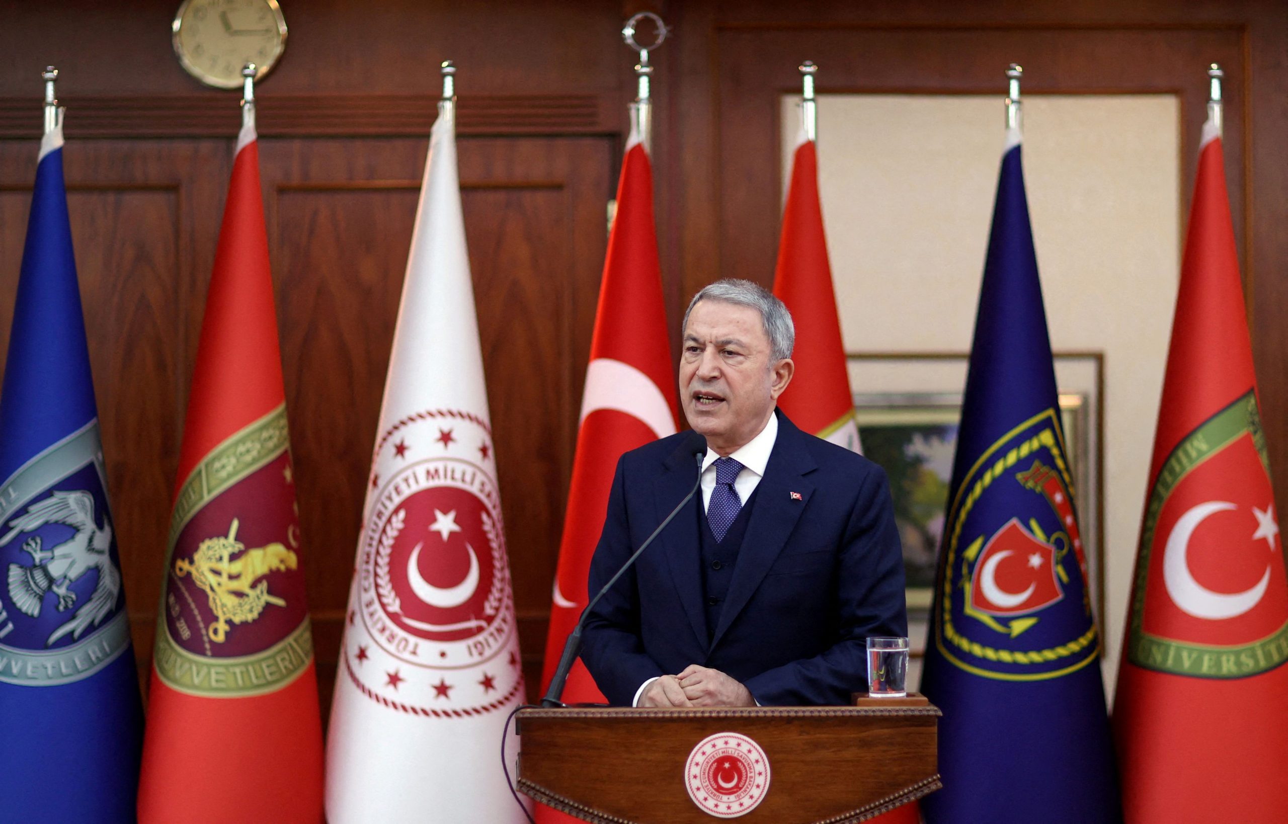 Turkish Def. Min. wants Greece to share the wealth of the Aegean