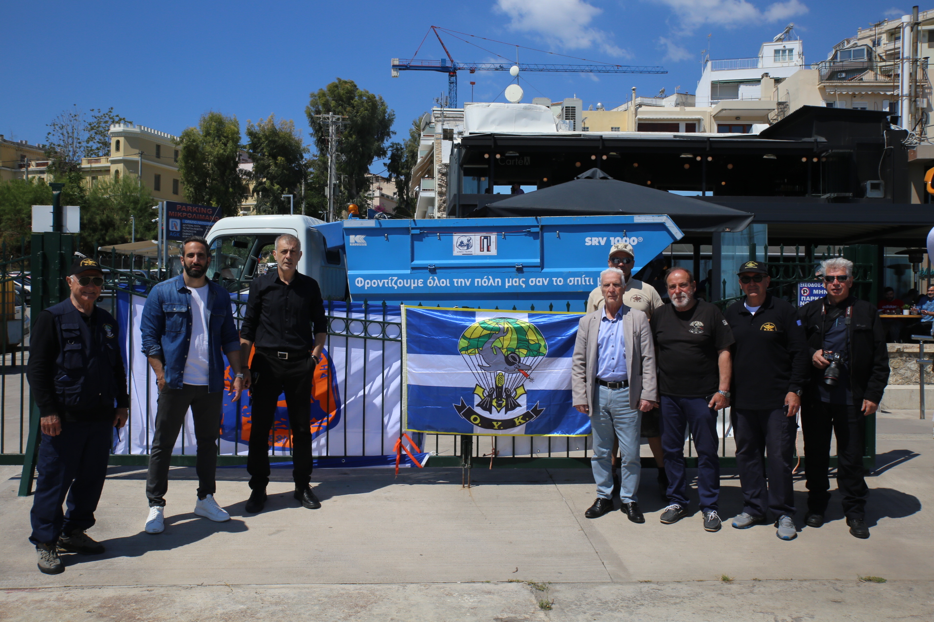 Γιάννης Μώραλης: Ο δήμαρχος Πειραιά στον υποβρύχιο καθαρισμό του «Όλοι Μαζί Μπορούμε» στο Μικρολίμανο
