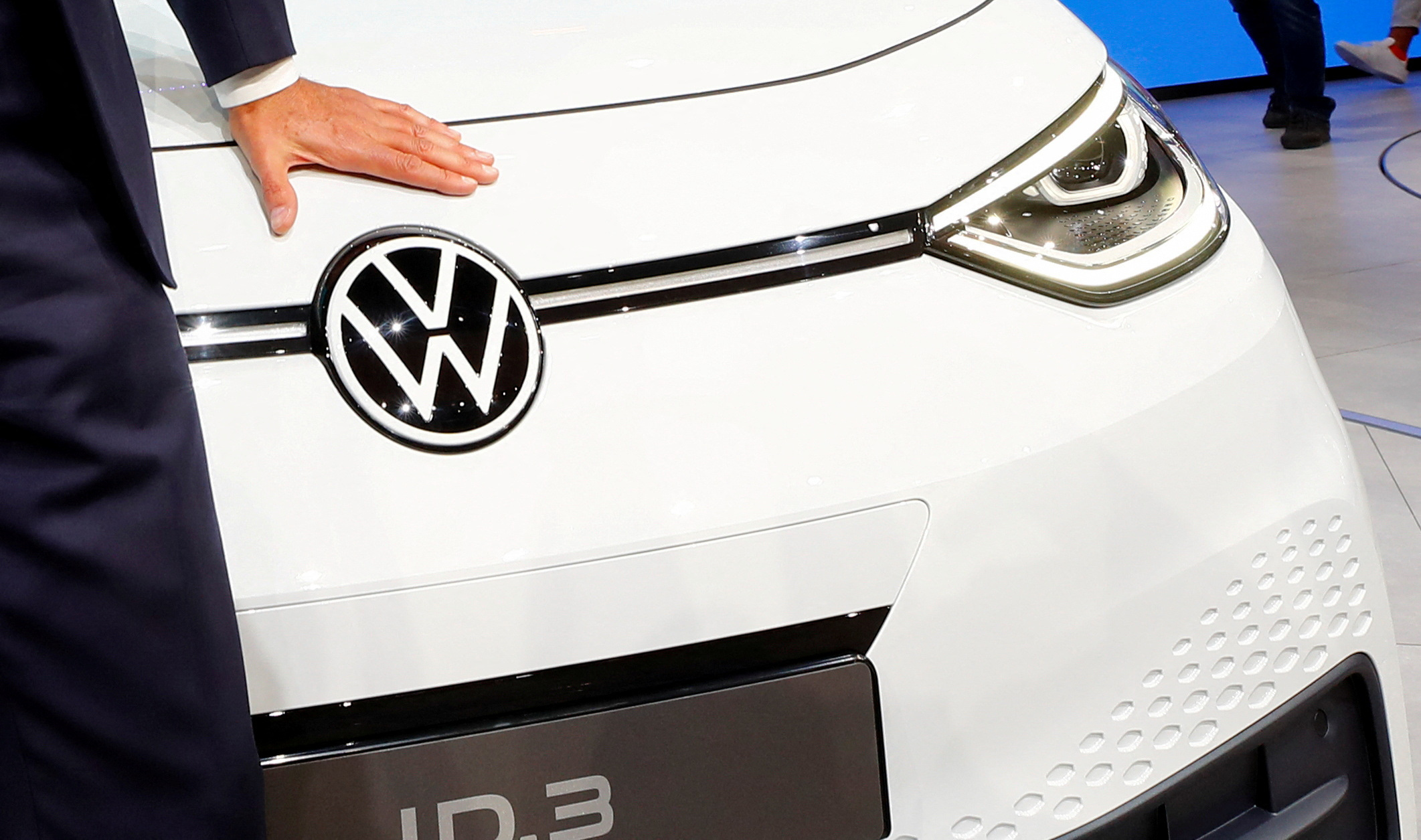 Volkswagen: «Βουτιά» 31% στα κέρδη α΄ τριμήνου, υστέρηση στα ηλεκτρικά οχήματα