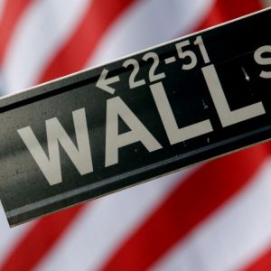 Wall Street: Θόλωσε από την τεχνολογική διόρθωση