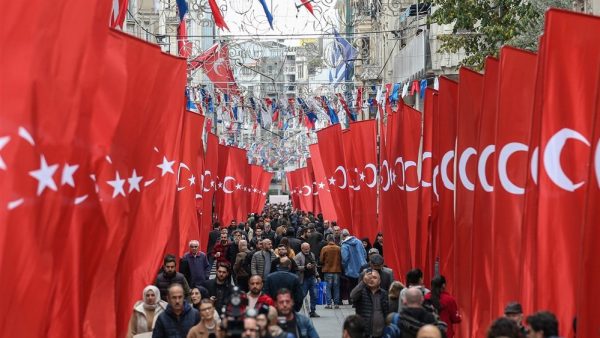 Τουρκικές εκλογές: Άνοιξαν οι κάλπες – Μάχη σώμα με σώμα Ερντογάν – Κιλιτσντάρογλου
