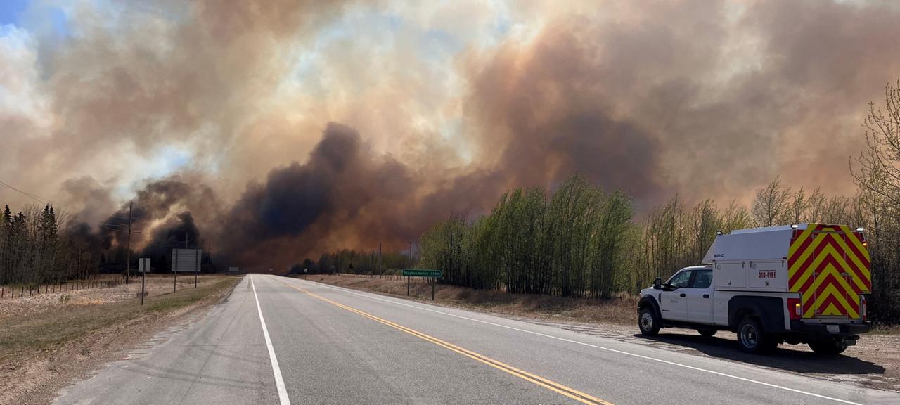 Καναδάς: Εν αναμονή… βροχών για τον έλεγχο δεκάδων δασικών πυρκαγιών [Video]