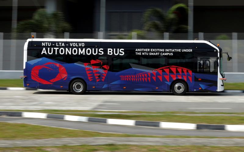 Βρετανία: Kυκλοφόρησε το πρώτο αυτόνομο λεωφορείο