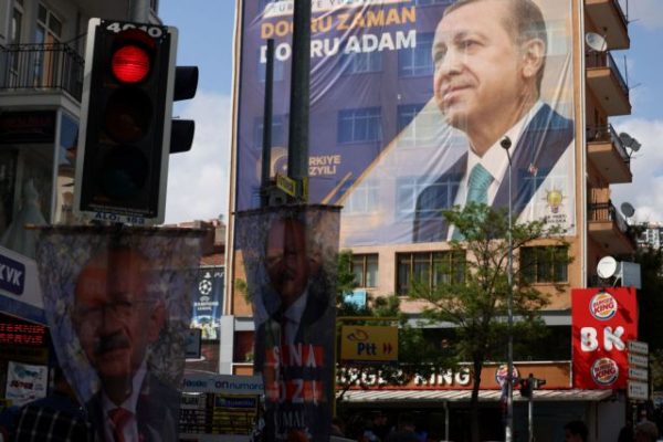 Ένα ανήσυχο μέλλον για την οικονομία και τη δημοκρατία της Τουρκίας