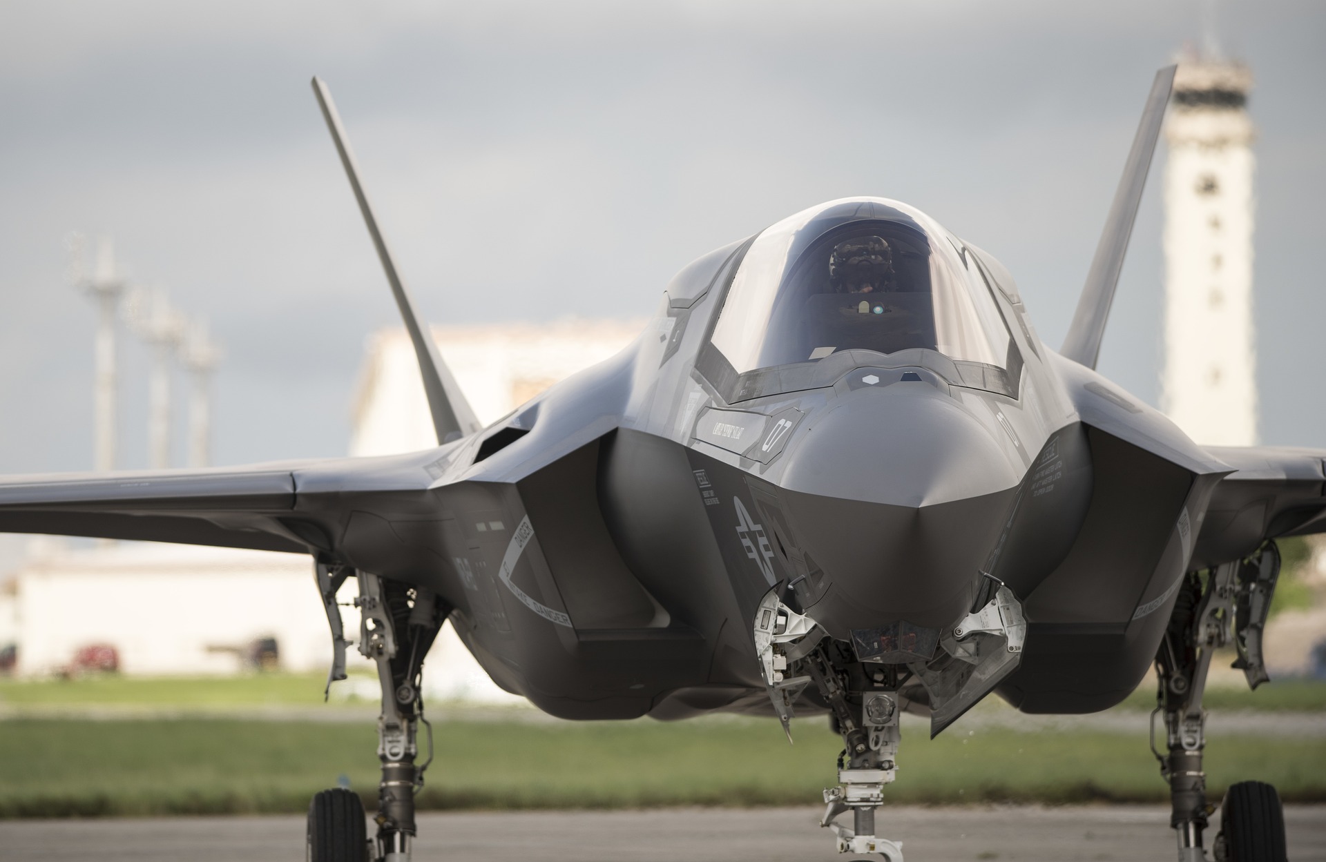Lockheed Martin: Προβλέψεις για υψηλότερες πωλήσεις φέρνει η αυξημένη ζήτηση σε όπλα
