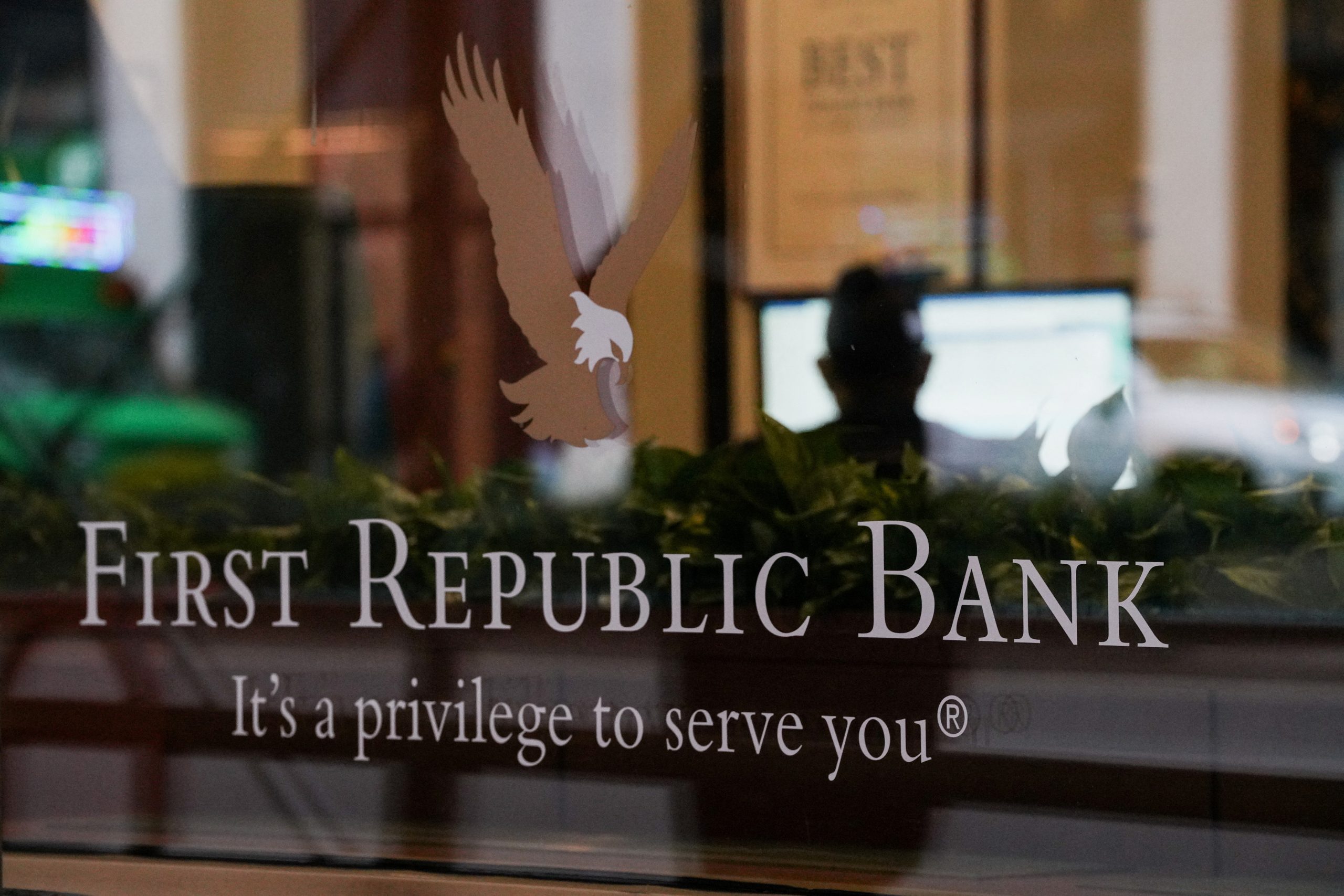 First Republic: Ποιος είναι ο ιδρυτής της τράπεζας που οδηγήθηκε από το ζενίθ στο ναδίρ