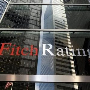Fitch: Οι 4 λόγοι της αναβάθμισης της Ελλάδας