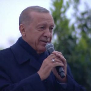 Ερντογάν: Εκστασιασμένος στην πανηγυρική ομιλία του – «Αντίο Κεμάλ»