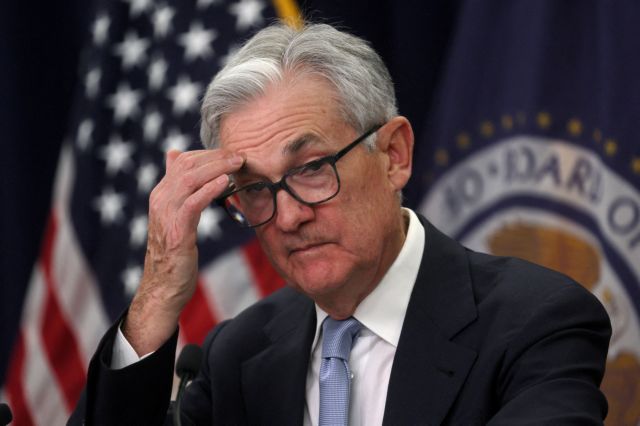 Fed: Το «αίνιγμα» των επιτοκίων – Τι μπορεί να κάνει η κεντρική τράπεζα