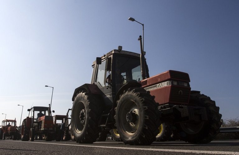 Λάρισα: Μηχανοκίνητη διαμαρτυρία για το χαμένο αγροτικό εισόδημα