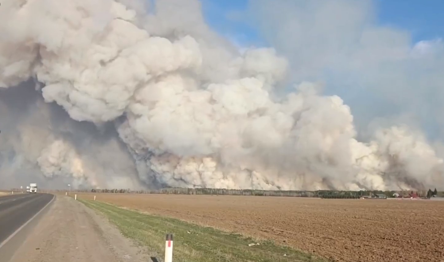 Ρωσία: Στις φλόγες τα δάση των Ουραλίων – 3 νεκροί [Video]