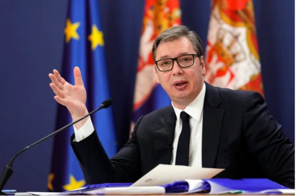 Σερβία: Παραίτηση Βούτσιτς από την ηγεσία του κυβερνώντος Προοδευτικού Κόμματος