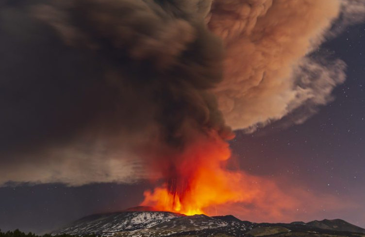 Ηφαίστειο: Έλληνες ερευνητές ανακάλυψαν τον τρόπο για καλύτερη πρόβλεψη εξάπλωσης της ηφαιστιακής τέφρας