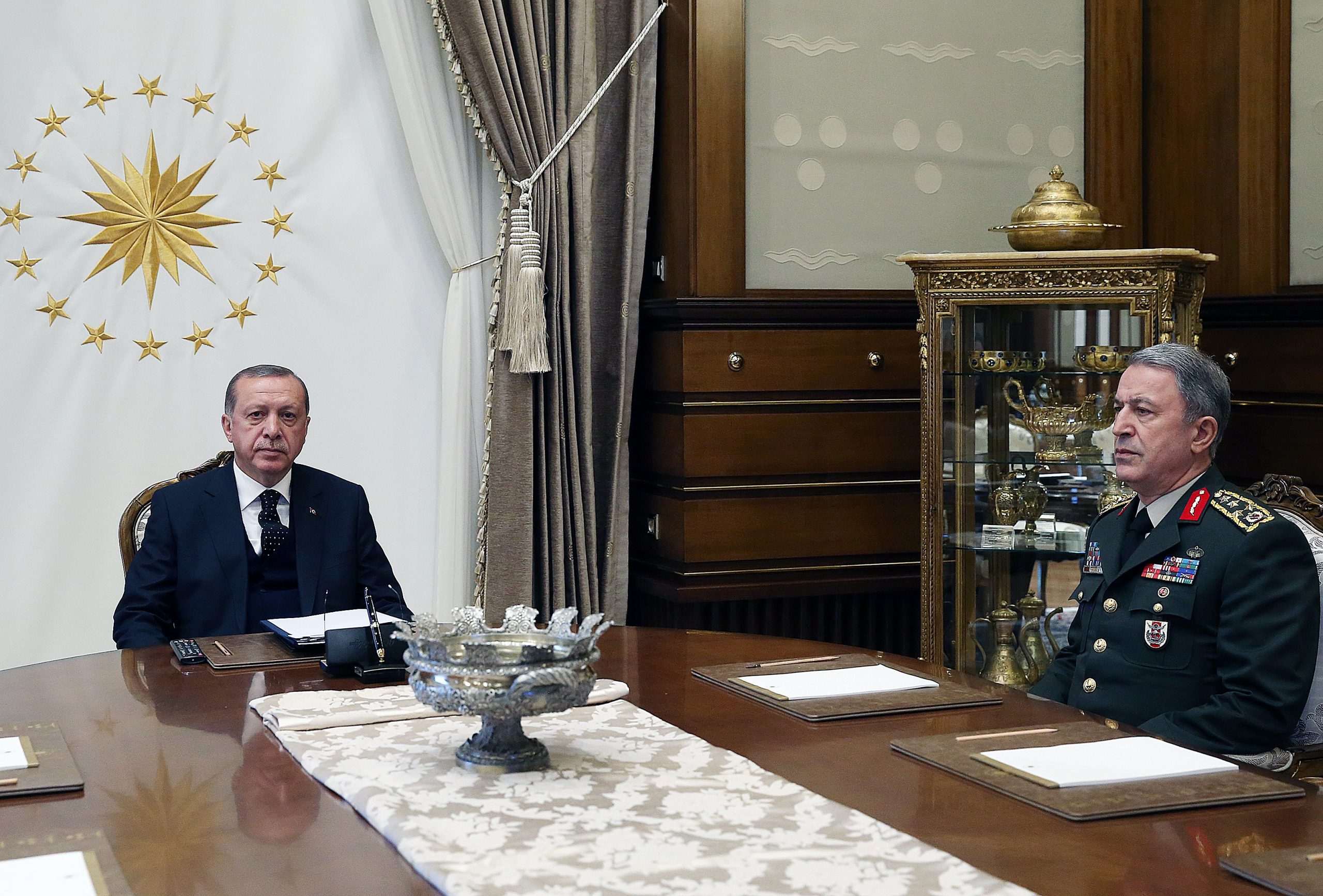 Τουρκία: Εκνευρισμός Ακάρ με Ερντογάν – Παρέμεινε εκτός υπουργικού συμβουλίου