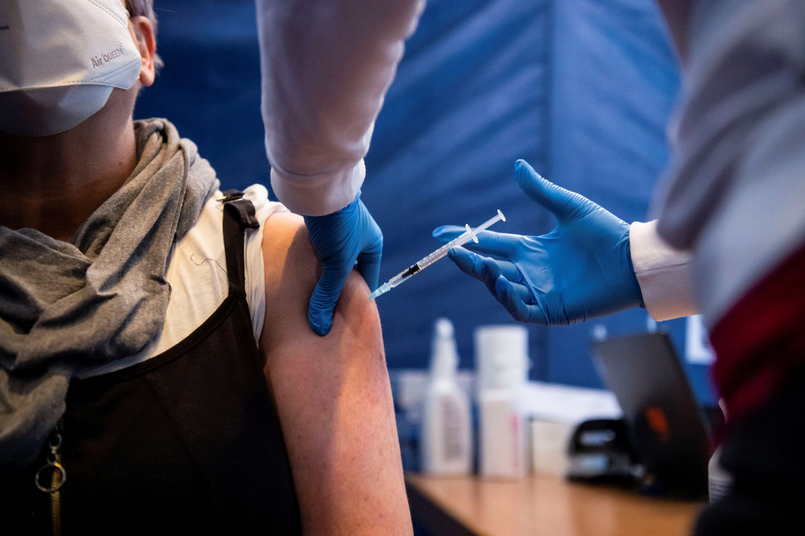 Κορωνοϊός: Τα επόμενα εμβόλια στοχεύουν τα στελέχη «Κράκεν» και «Αρκτούρος»