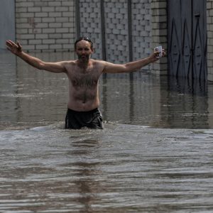 Ανατίναξη φράγματος στη Χερσώνα: Η μεγαλύτερη καταστροφή από την έναρξη του πολέμου – Ποιες θα είναι οι συνέπειες