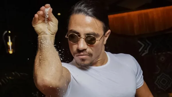 Salt Bae: Χρονιά δοκιμασίας το 2024 για τον Τούρκο «σταρ» των εστιατορίων