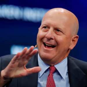 Goldman Sachs: Πού επενδύει τα χρήματά του o CEO της εταιρείας – Η παιδική ανάμνηση που του δίνει ζωή