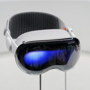 Apple: Εντυπωσιακή είσοδος στην αγορά του mixed reality