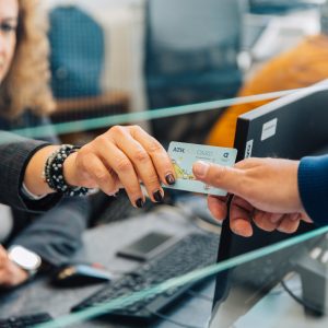 ΜΜΜ: Αλλάζουν οι αστικές συγκοινωνίες – Διαδρομές με εισιτήριο στο κινητό