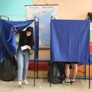 Εκλογές: Η ψήφος των νέων το 2019 και το 2023