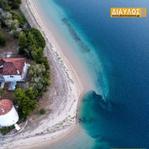Σεισμός στην Αταλάντη: «Βυθίστηκε» παραλία της Βόρειας Εύβοιας [Photos]
