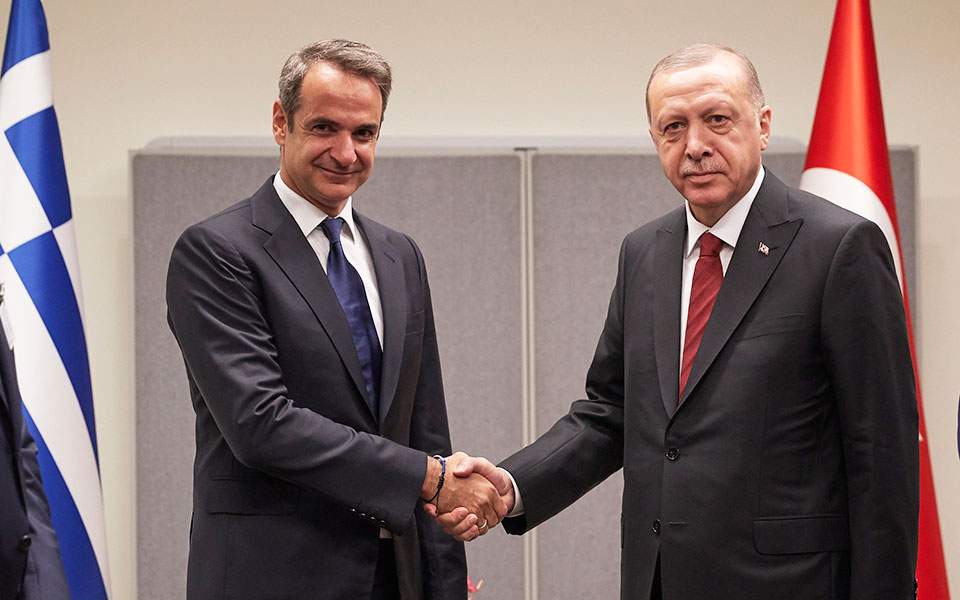 Mitsotakis receives congratulations from Erdogan; meeting at upcoming NATO summit in Vilnius cited