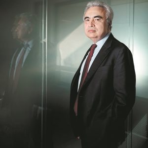 Mπιρόλ: Στρέψτε την προσοχή σας στις επενδυτικές τάσεις της καθαρής ενέργειας