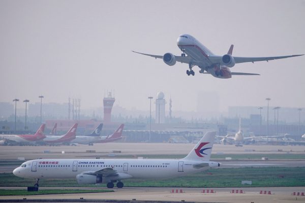 Αερομεταφορές: Η κρίση καυσίμων αποκαλύπτει το χάσμα στην πολιτική αεροπορία των ΗΠΑ