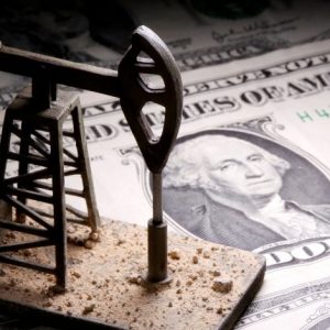 Πετρέλαιο: Πτώση στις τιμές με το βλέμμα στο Τζάκσον Χολ