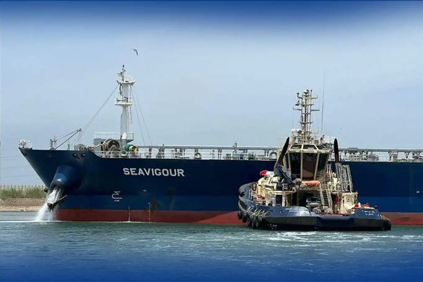 Διώρυγα Σουέζ: «Μποτιλιάρισμα» πλοίων μετά από προσωρινή βλάβη δεξαμενόπλοιου [Video]