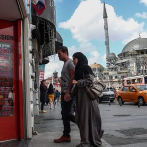 Τουρκία: Βουτιά της λίρας λόγω των σημάτων για στροφή στην οικονομική ορθοδοξία