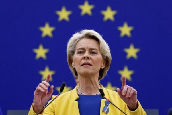 Ούρσουλα φον ντερ Λάιεν: «Η ΕΕ πρέπει να ξοδεύει περισσότερα, καλύτερα και ευρωπαϊκά»