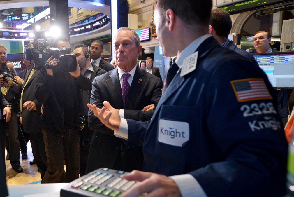 Wall Street: Ήπια άνοδος στο κλείσιμο της εβδομάδας – Στις 4.300 μονάδες ο S&P 500