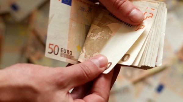 Τριετίες: Ο κρυφός κόφτης για το ξεπάγωμα των τριετιών