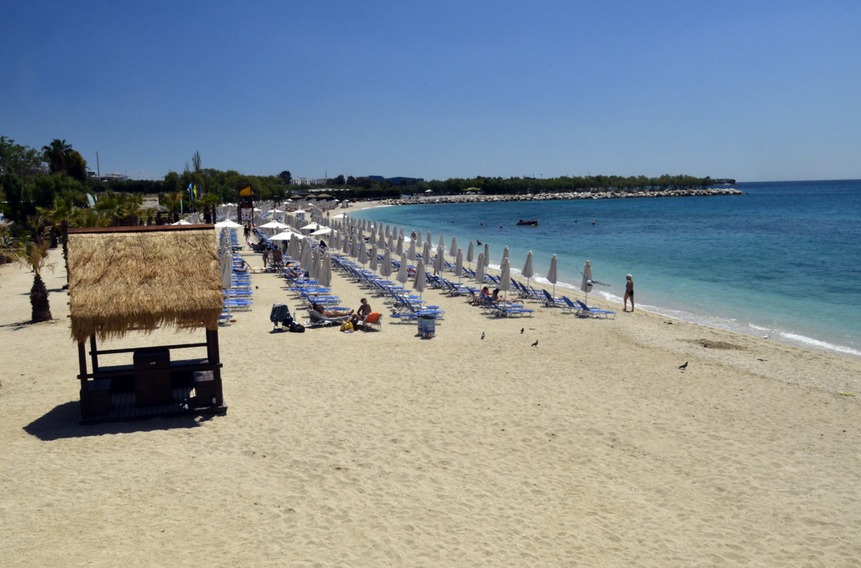 Υπουργείο Υγείας: Σε ποιες παραλίες της Αττικής απαγορεύεται η κολύμβηση