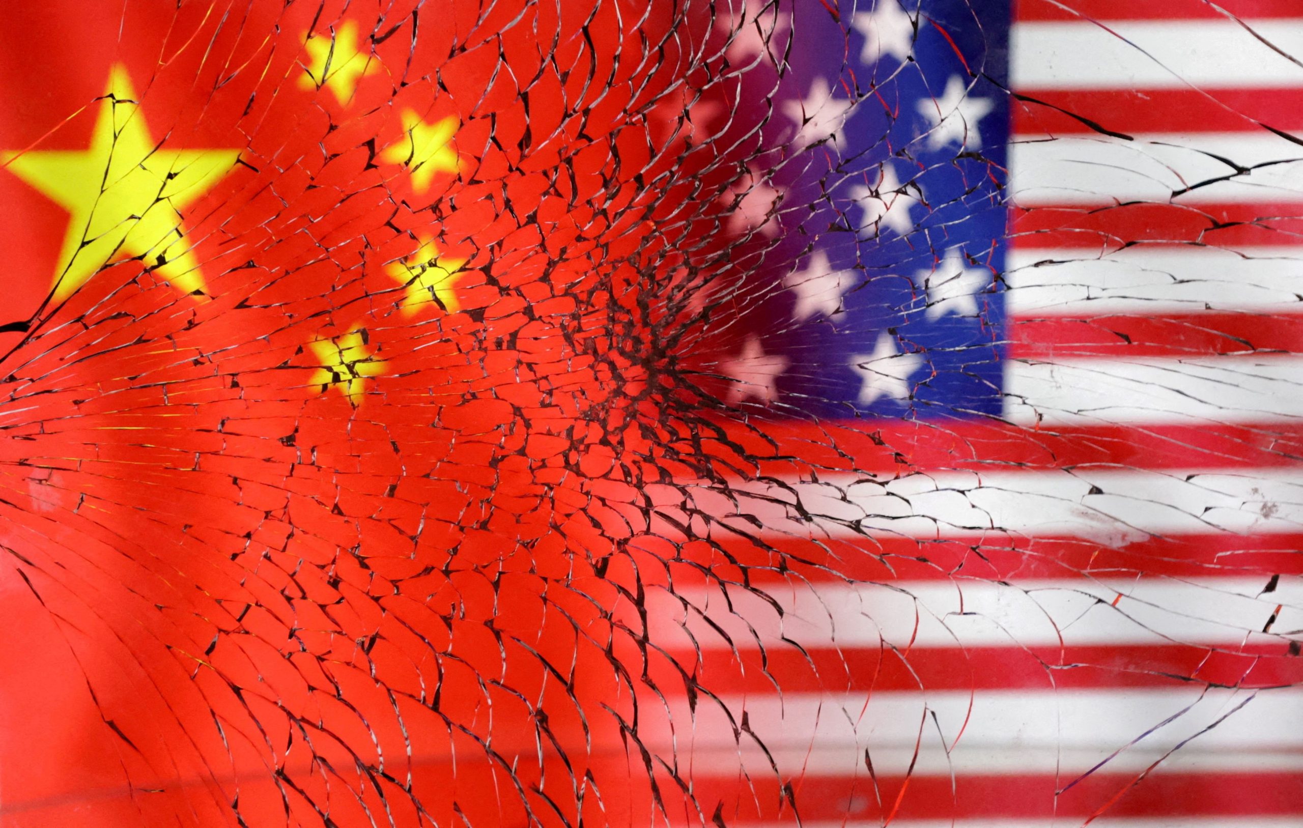 ΗΠΑ: Τι λένε οι Αμερικανοί για δασμούς στην Κίνα και πιθανότητα στρατιωτικής εμπλοκής