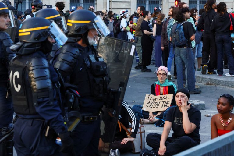 Γαλλία: Ο Μακρόν και το αίτημα για «Δικαιοσύνη» για όλους τους «Ναέλ»