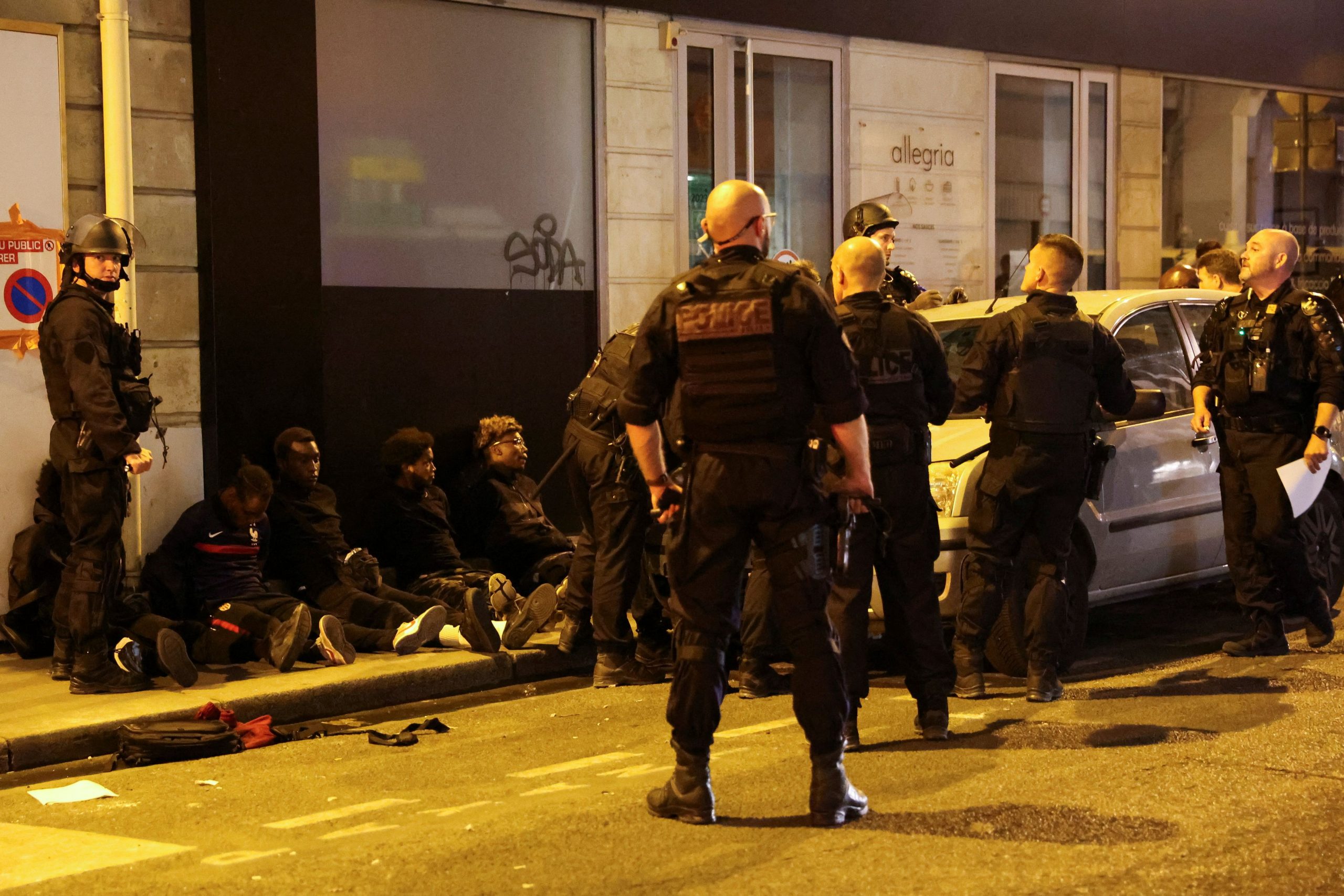 Γαλλία: Προσφυγή για ρατσιστικούς αστυνομικούς ελέγχους