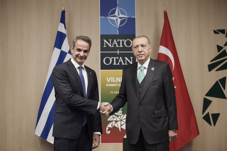 Mitsotakis-Erdogan meeting on sidelines of NATO summit; 16 months after last such contacts