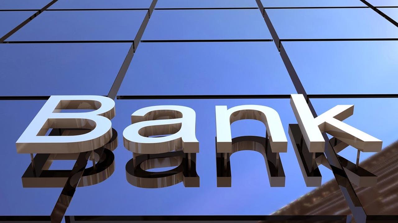 ΕΚΤ: Γιατί καλεί τις τράπεζες να ψάχνουν στα social media