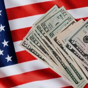 Δολάριο: Προς την πιο απότομη ετήσια πτώση εδώ και σχεδόν μια δεκαετία