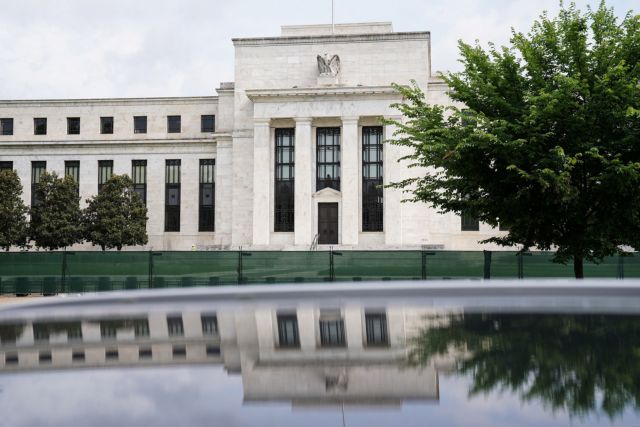 Federal Reserve: Απώλειες άνω των 100 δισ. δολ. μετά την αύξηση των επιτοκίων