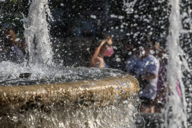 Καύσωνας «Κλέων»: Ξεπέρασε τους 44 βαθμούς η θερμοκρασία στη Θήβα