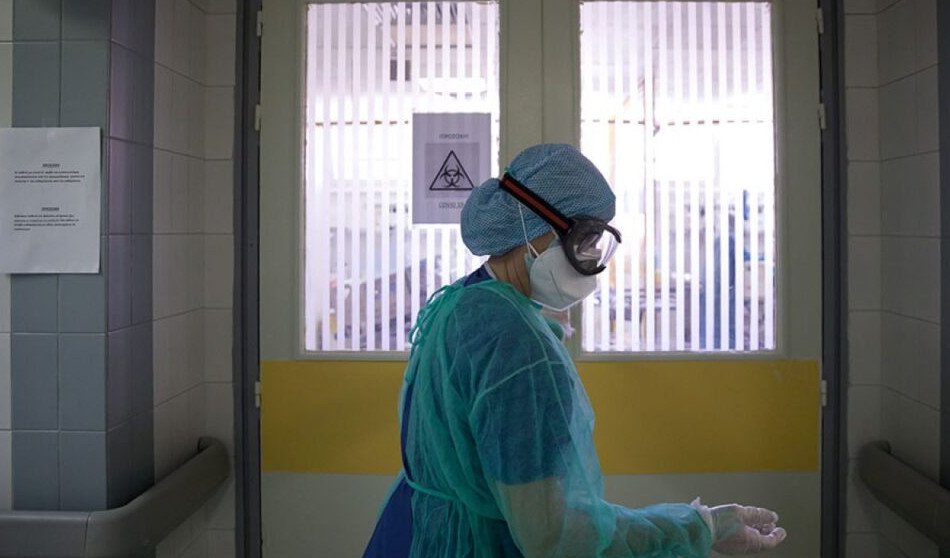 Κορωνοϊός: Καταργούνται τα rapid test και η υποχρεωτική μάσκα στα νοσοκομεία