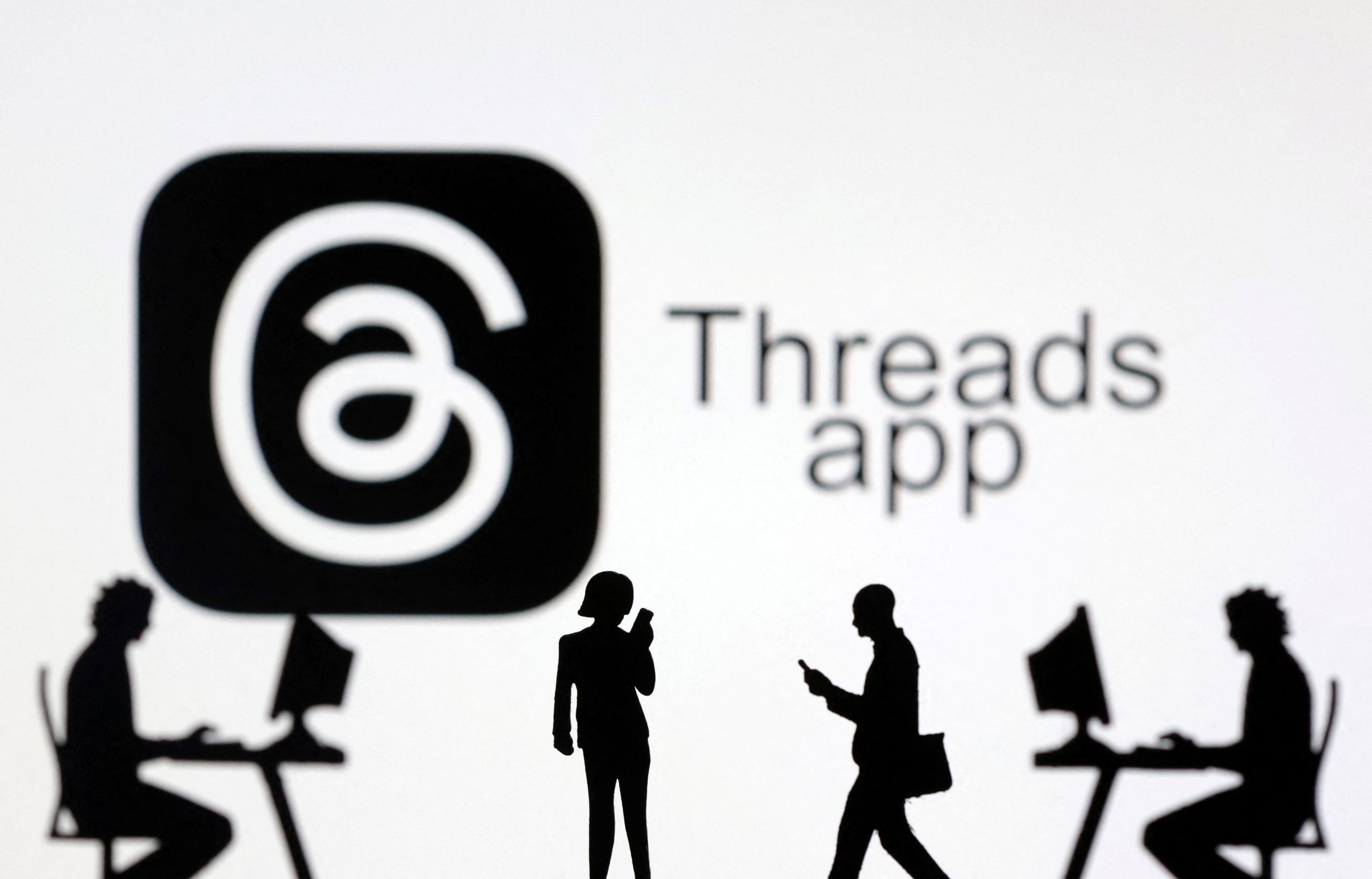 Threads: «Φρένο» μετά το εκρηκτικό ξεκίνημα για την εφαρμογή της Meta