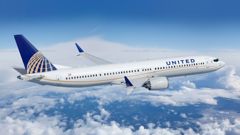 United Airlines: «Ιστορική συμφωνία» με τους πιλότους – Αυξήσεις αποδοχών 40%