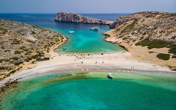 Le Figaro: Praises for Astypalaia – The green island of “a thousand shades of blue”