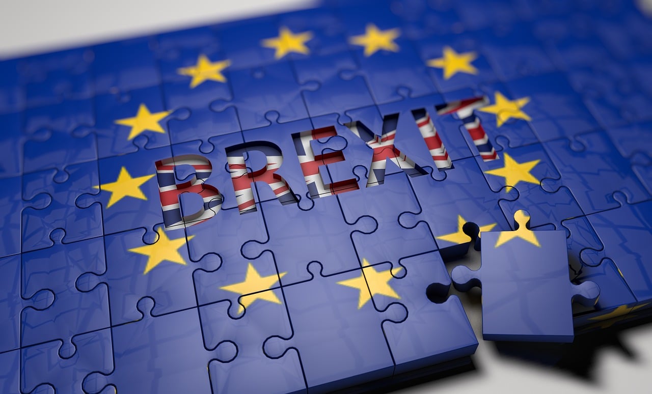 Καλύτερη συμφωνία για το Brexit θα φέρει τη Βρετανία πιο κοντά στην Ευρώπη