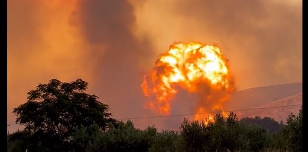 Νέα Αγχίαλος: Συγκλονιστικό βίντεο από την έκρηξη πυρομαχικών – Το πύρινο μανιτάρι και το ωστικό κύμα